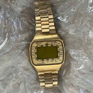 Vintage 1977 Quartz Seiko Watch